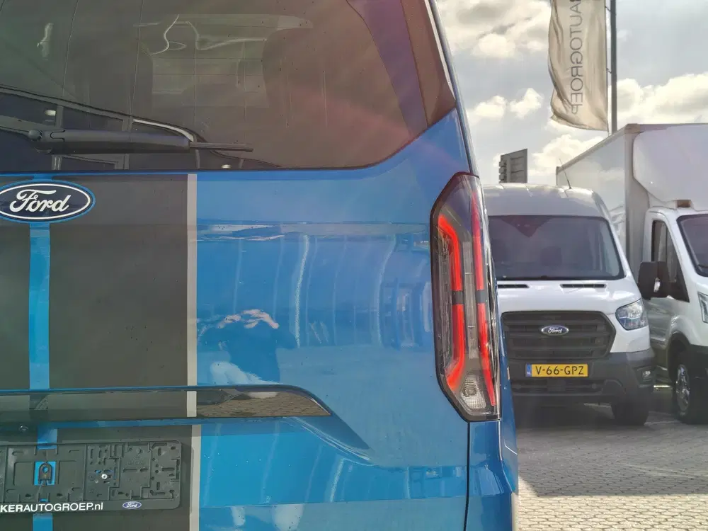 Ford Tourneo Custom 340 L1H1 Sport 65 kWh uit 2025, foto 16