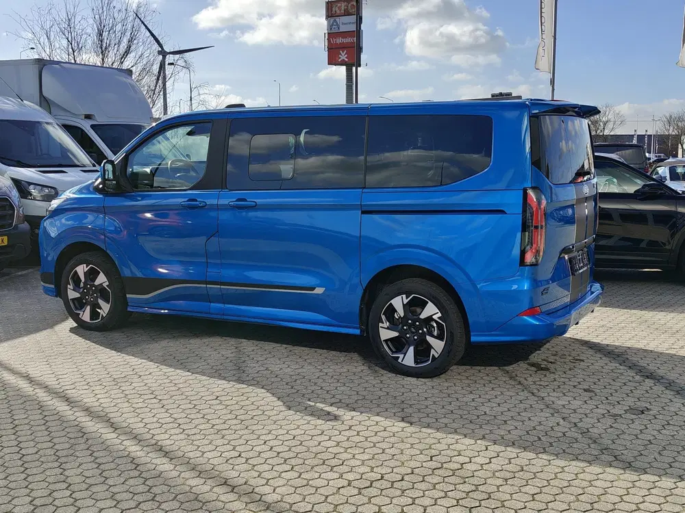 Ford Tourneo Custom 340 L1H1 Sport 65 kWh uit 2025, foto 6