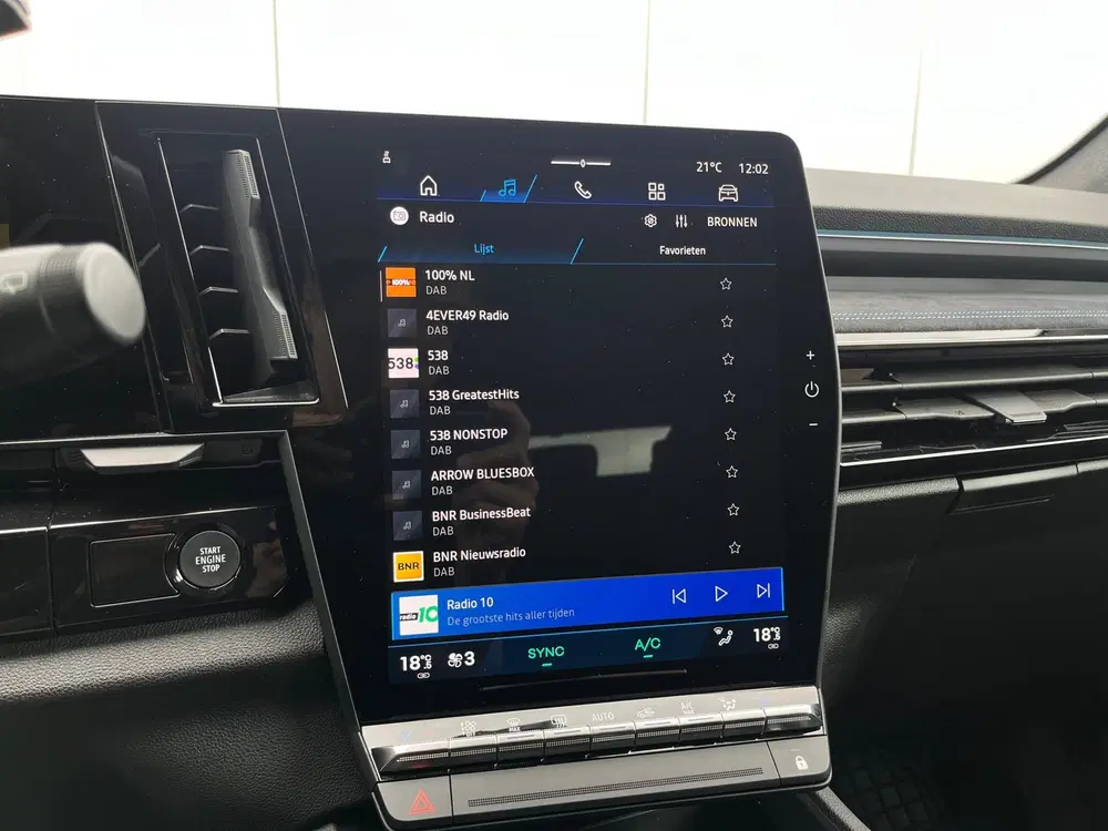 Renault Austral 1.2 E-Tech full hybrid 200 Iconic Esprite uit 2024, foto 16