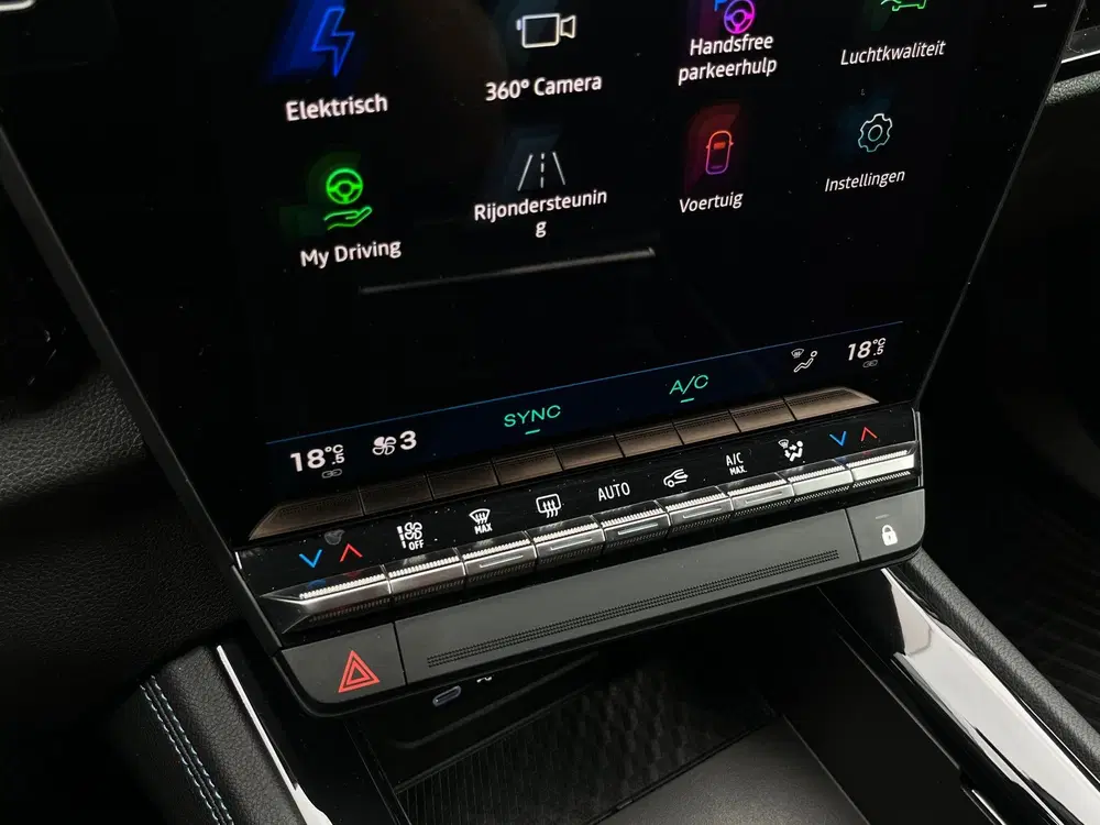 Renault Austral 1.2 E-Tech full hybrid 200 Iconic Esprite uit 2024, foto 20