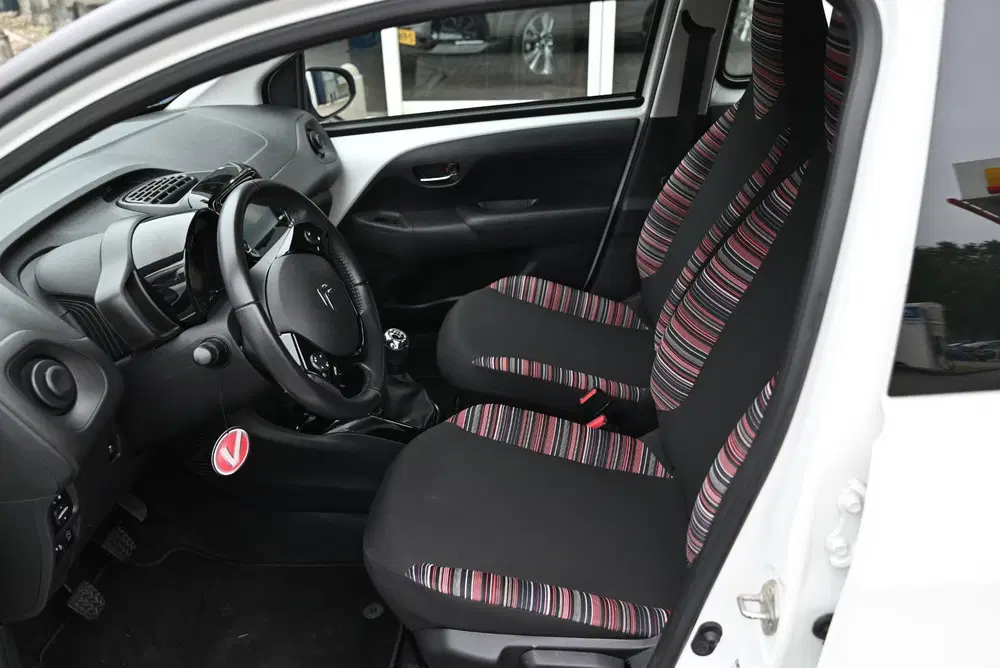 Citroën C1 Citroen C1 1.0 VTi Shine uit 2021, foto 11