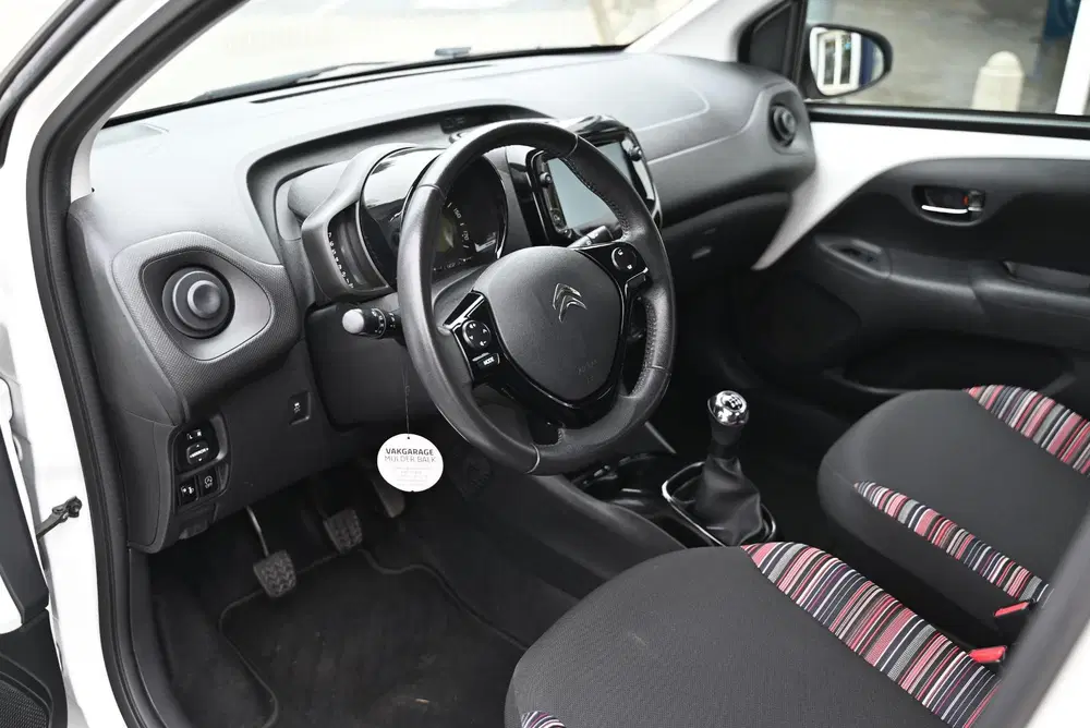 Citroën C1 Citroen C1 1.0 VTi Shine uit 2021, foto 12