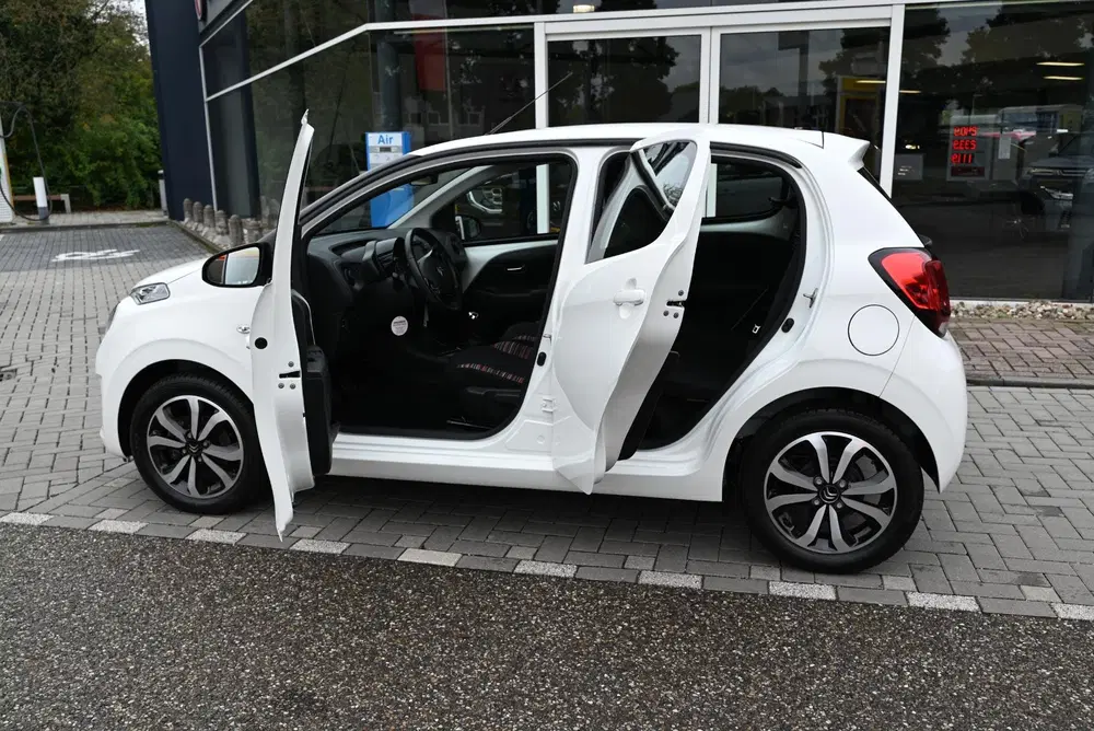 Citroën C1 Citroen C1 1.0 VTi Shine uit 2021, foto 9