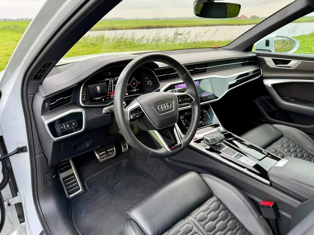 Audi RS6 quattro URBAN uit 2021, foto 10