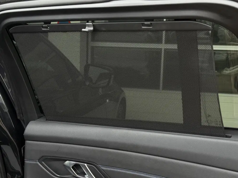 BMW 3-serie 330e M SPORT PRO LCI uit 2023, foto 19