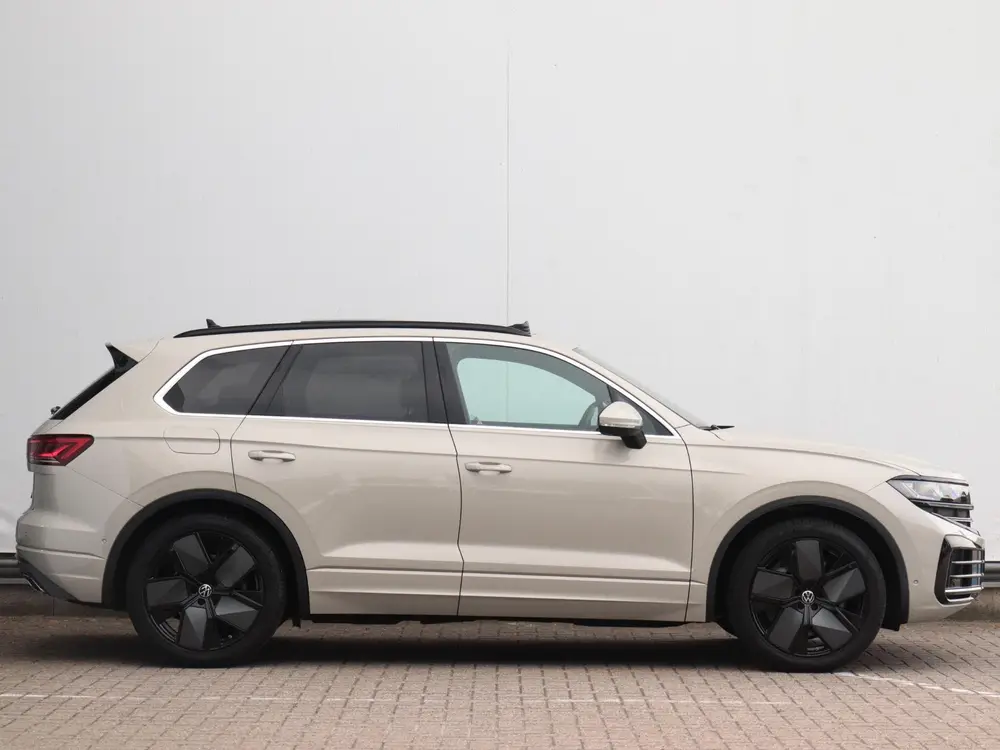 Volkswagen Touareg 3.0 TSi eHybrid 4MOTION Elegance | Nachtv uit 2024, foto 4