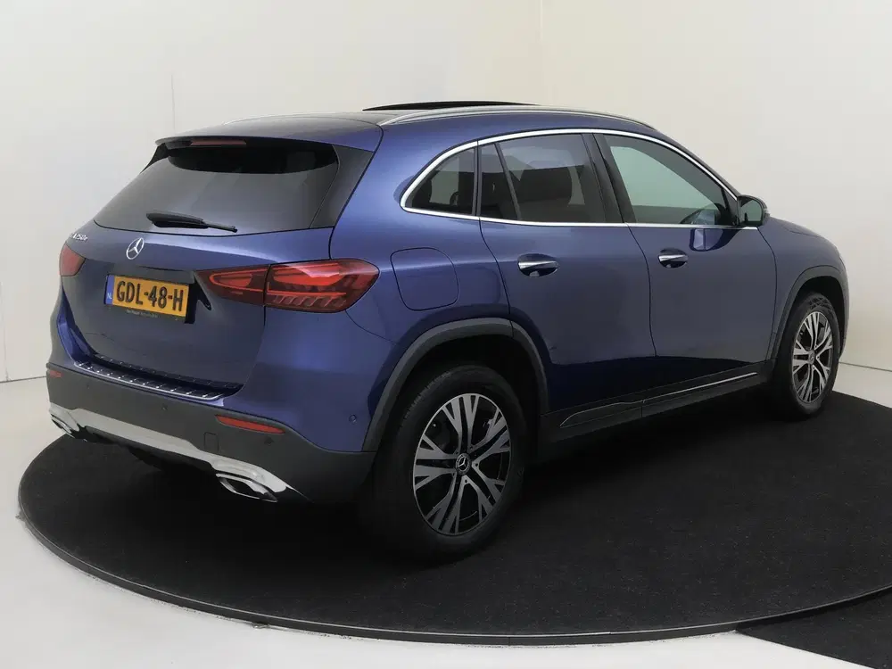 Mercedes-Benz GLA 250 e Star Edition Luxury Line uit 2024, foto 4