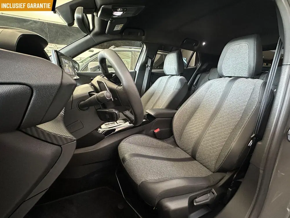 Peugeot 2008 1.2 PureTech 130 Allure Aut*Led*Car-Play*3 uit 2023, foto 12