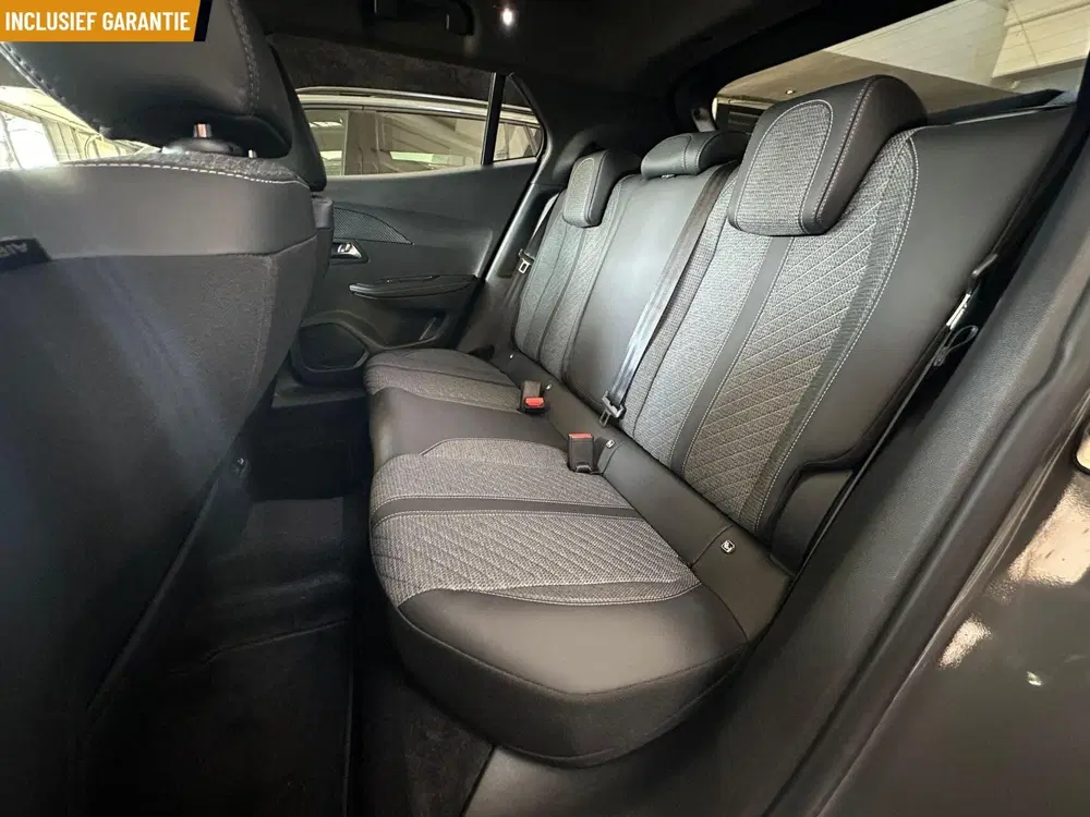 Peugeot 2008 1.2 PureTech 130 Allure Aut*Led*Car-Play*3 uit 2023, foto 13