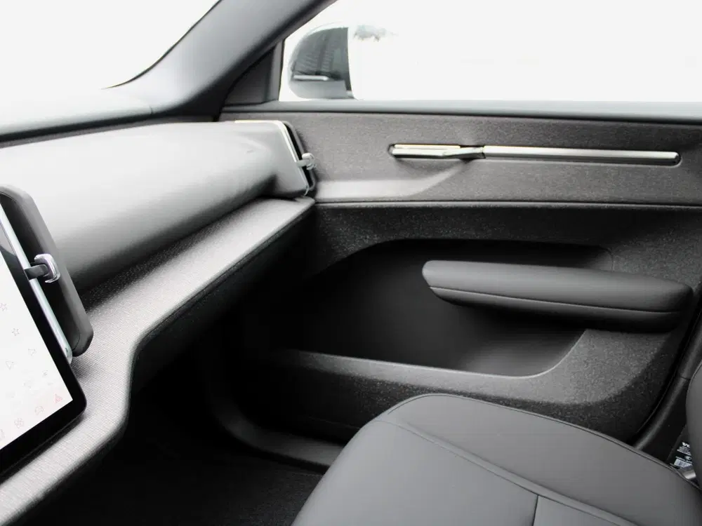 Volvo EX30 P5 Long Range Ultra Automaat uit 2026, foto 17