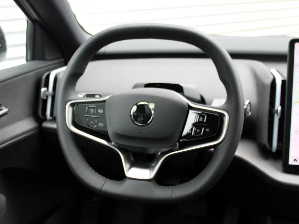 Volvo EX30 P5 Long Range Ultra Automaat uit 2026, foto 20