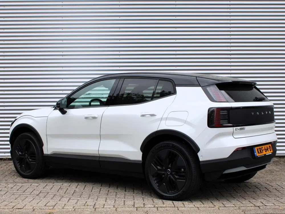 Volvo EX30 P5 Long Range Ultra Automaat uit 2026, foto 4