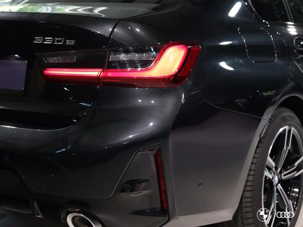BMW 3-serie M SPORT uit 2025, foto 5