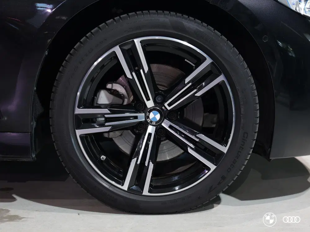 BMW 3-serie M SPORT uit 2025, foto 9