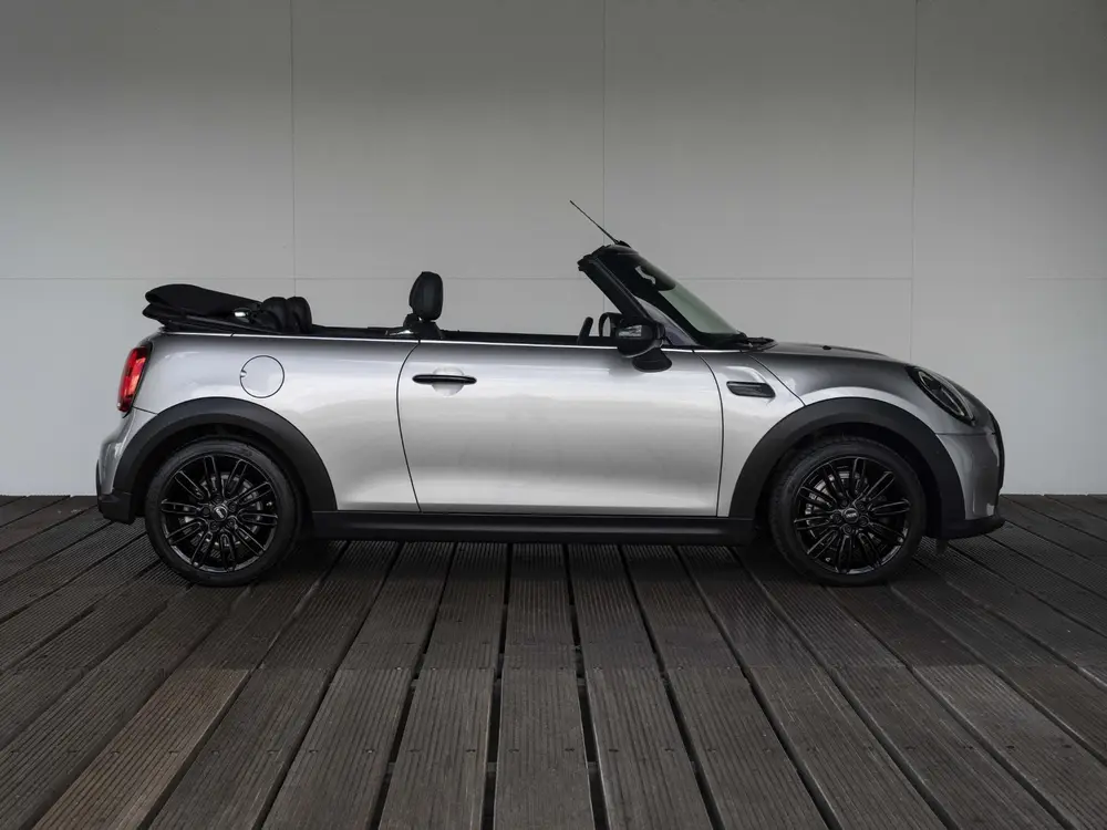 Mini Cabrio Cooper Harman-Kardon uit 2023, foto 7