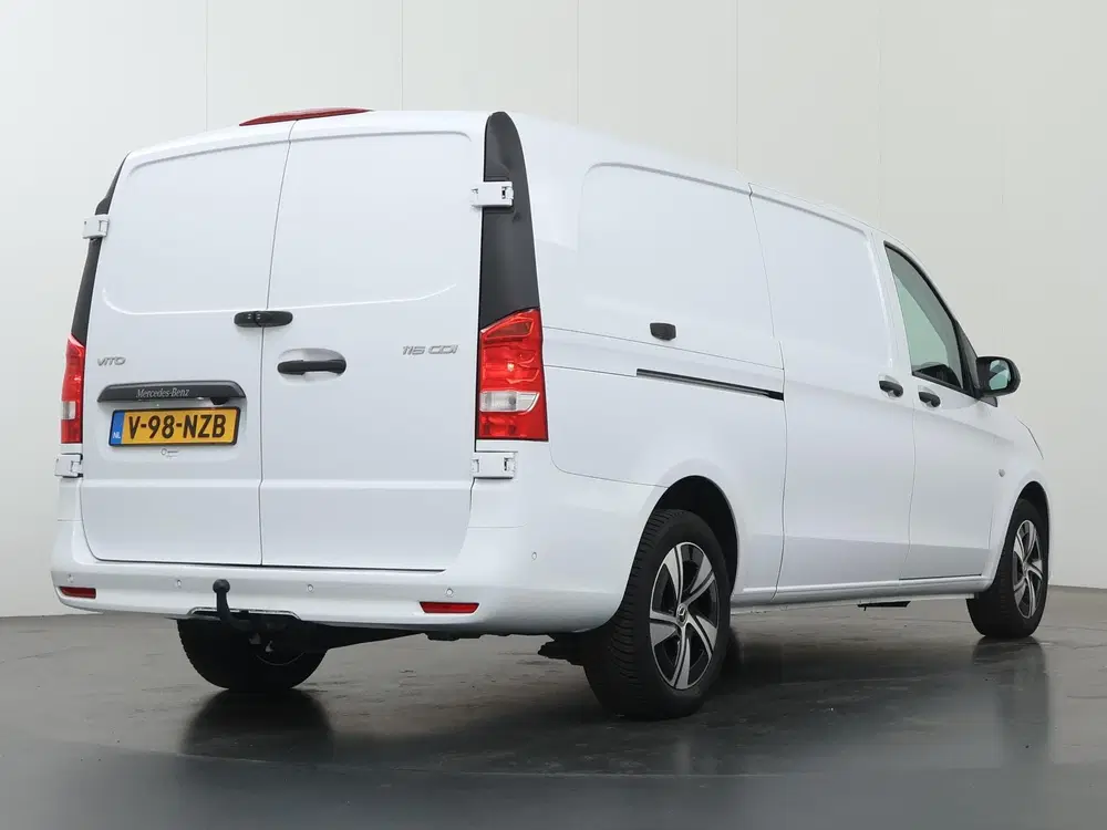 Mercedes-Benz Vito 116 CDI uit 2024, foto 2