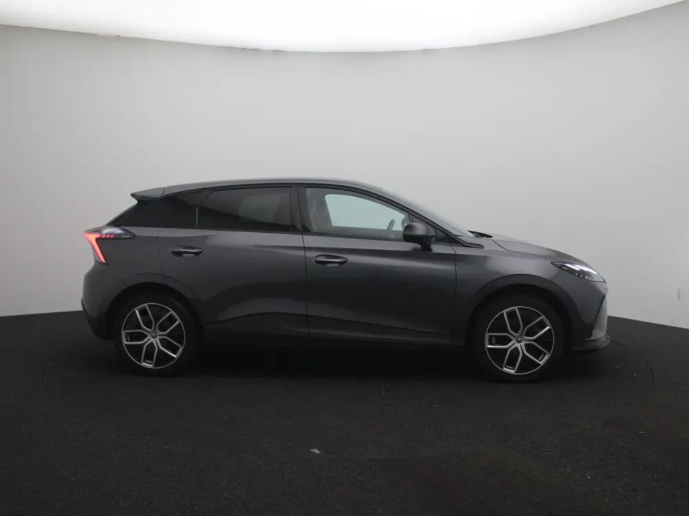 MG MG4 Trophy Extended Range 77 kWh uit 2024, foto 7