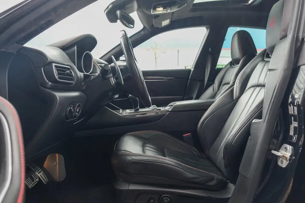Maserati Levante Gransport 3.0 V6 D 275pk Panoramadak Schaal uit 2019, foto 10