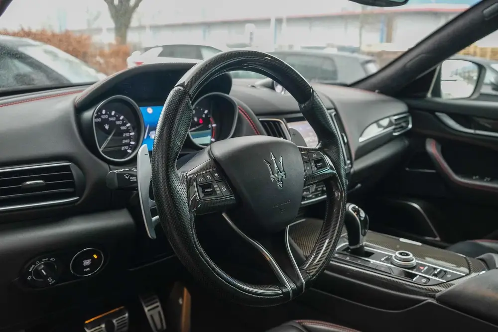 Maserati Levante Gransport 3.0 V6 D 275pk Panoramadak Schaal uit 2019, foto 8
