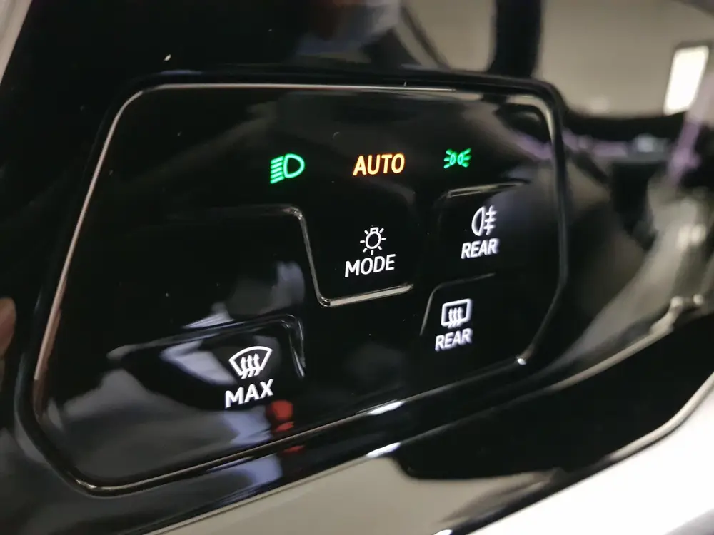 Volkswagen Golf 1.5 150pk eTSI Life DSG Navigatie Climate co uit 2020, foto 11