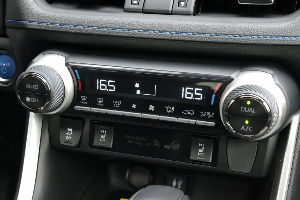 Toyota RAV4 2.5 Hybrid Bi-Tone | Panoramadak | Trekhaak | Ac uit 2019, foto 17