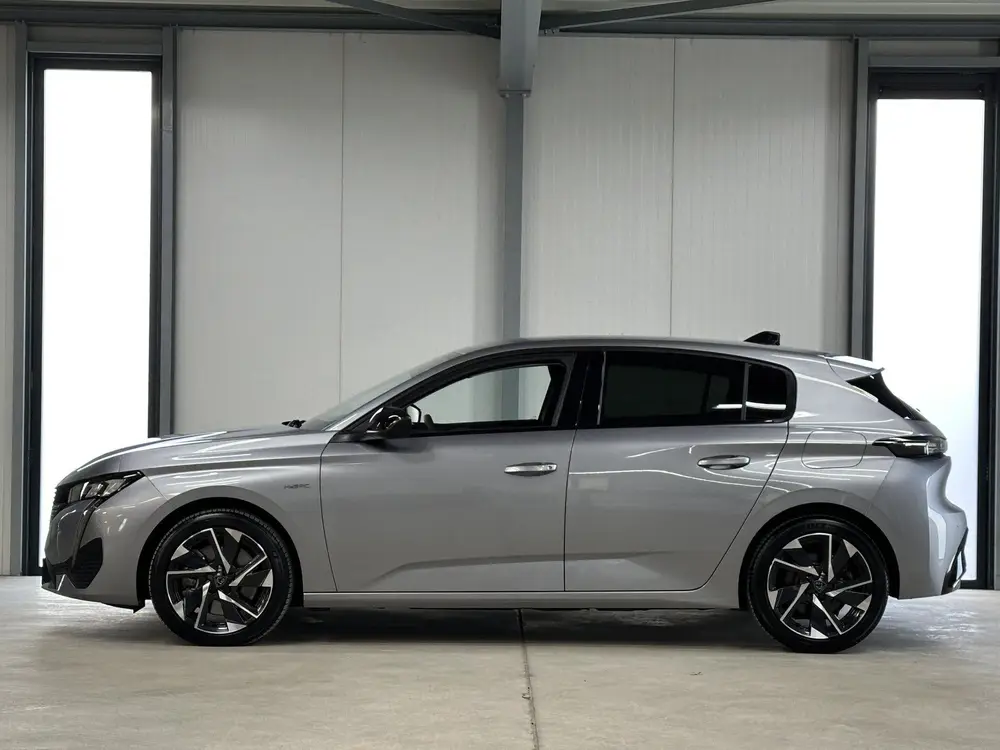 Peugeot 308 1.6 Plug-in Hybrid 180 Allure uit 2023, foto 2
