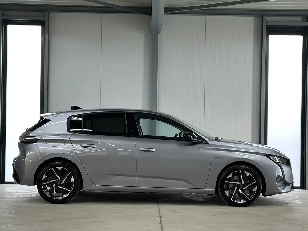 Peugeot 308 1.6 Plug-in Hybrid 180 Allure uit 2023, foto 4