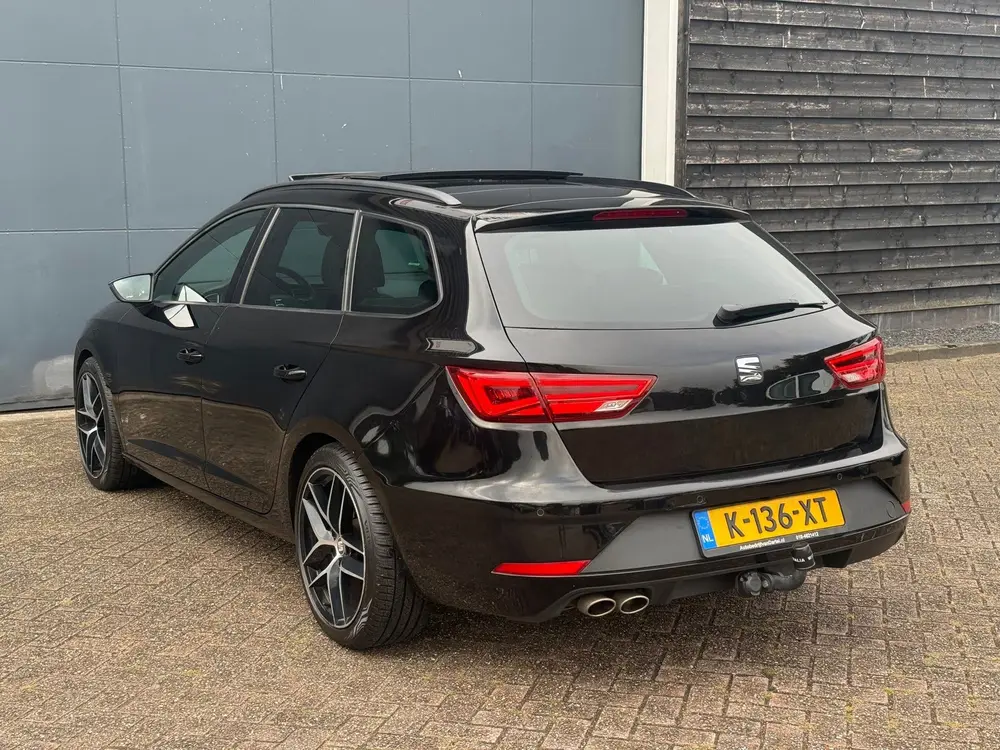 SEAT Leon 1.5 TSI Style Business Intense uit 2020, foto 7