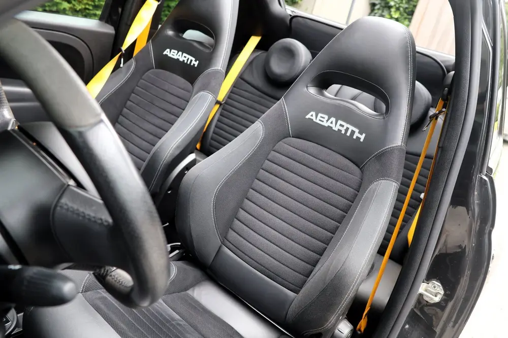 Abarth 595 1.4 T-Jet Abarth Competizione-Xenon-Sabelt-Reco uit 2021, foto 15