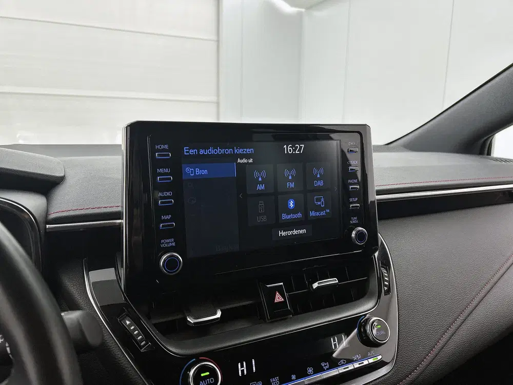 Toyota Corolla 1.8 Hybrid Executive uit 2022, foto 10