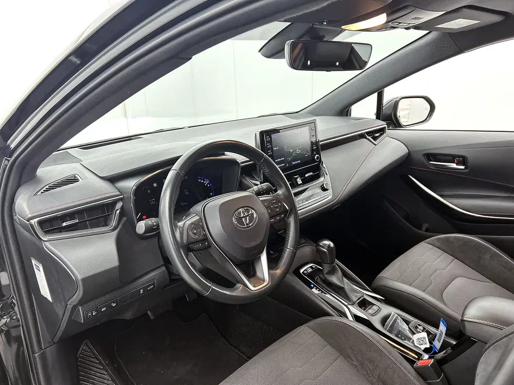 Toyota Corolla 1.8 Hybrid Executive uit 2022, foto 18