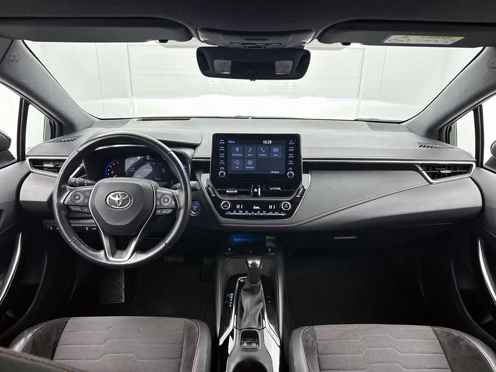 Toyota Corolla 1.8 Hybrid Executive uit 2022, foto 4