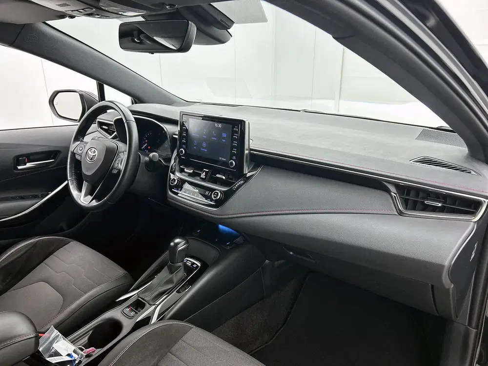 Toyota Corolla 1.8 Hybrid Executive uit 2022, foto 6