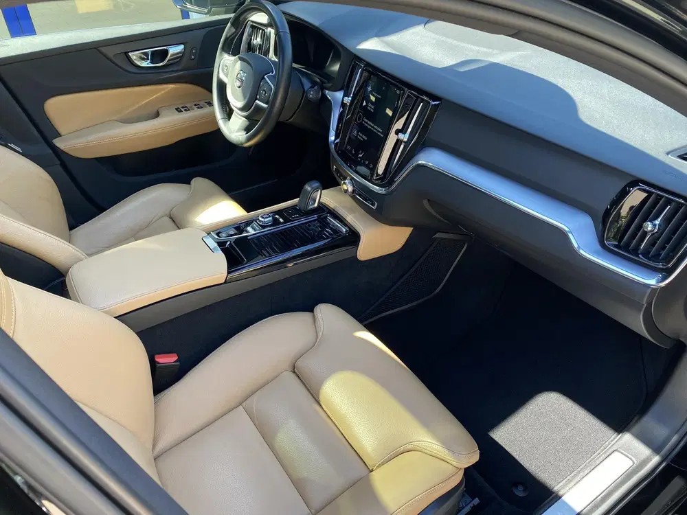 Volvo V60 2.0 T6 Twin Engine AWD Inscription Camera uit 2020, foto 13