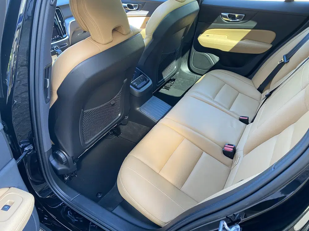 Volvo V60 2.0 T6 Twin Engine AWD Inscription Camera uit 2020, foto 14