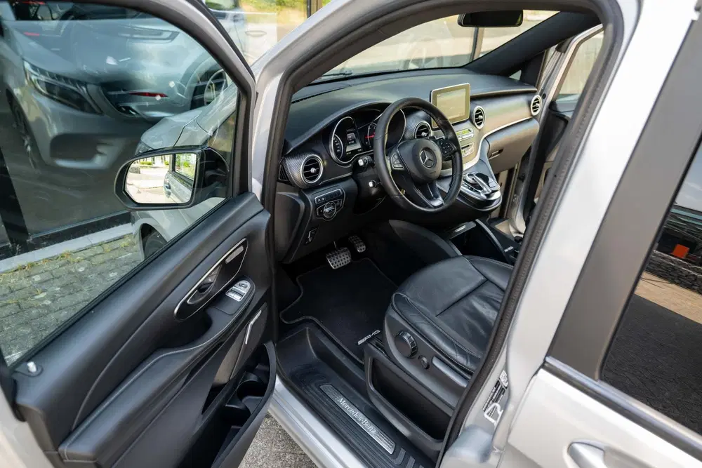 Mercedes-Benz V-Klasse 250d Extra Lang DC AMG Avantgarde Edi uit 2019, foto 3