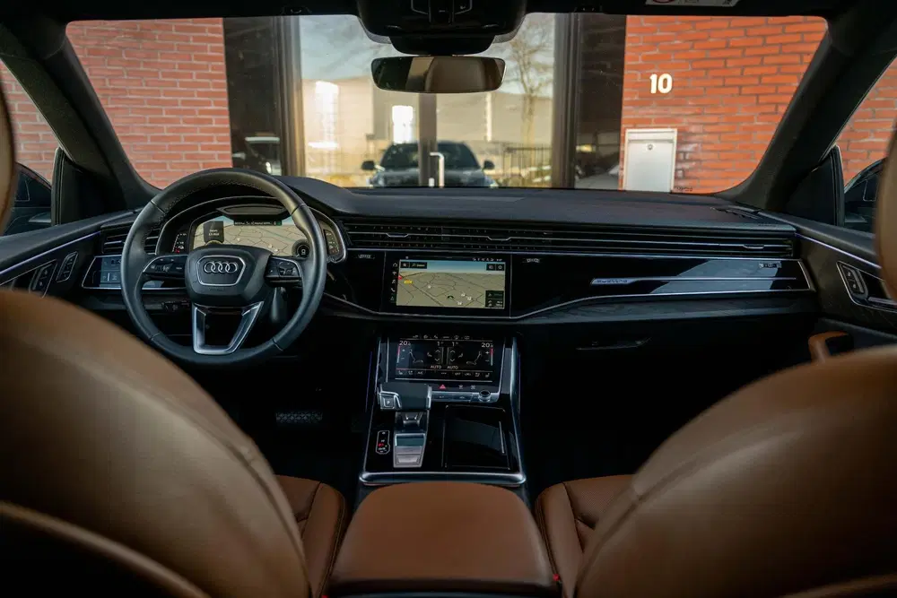 Audi Q8 55 TFSI e quattro S-Line Nightvision Softc uit 2021, foto 14