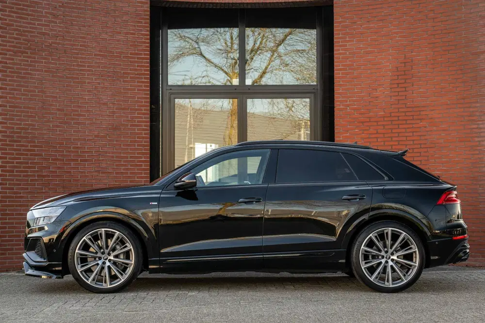Audi Q8 55 TFSI e quattro S-Line Nightvision Softc uit 2021, foto 7