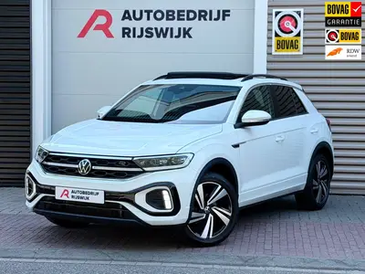 Volkswagen T-ROC 1.5 TSI 3x R-Line Pano/AppleCar/Keyless uit 2022