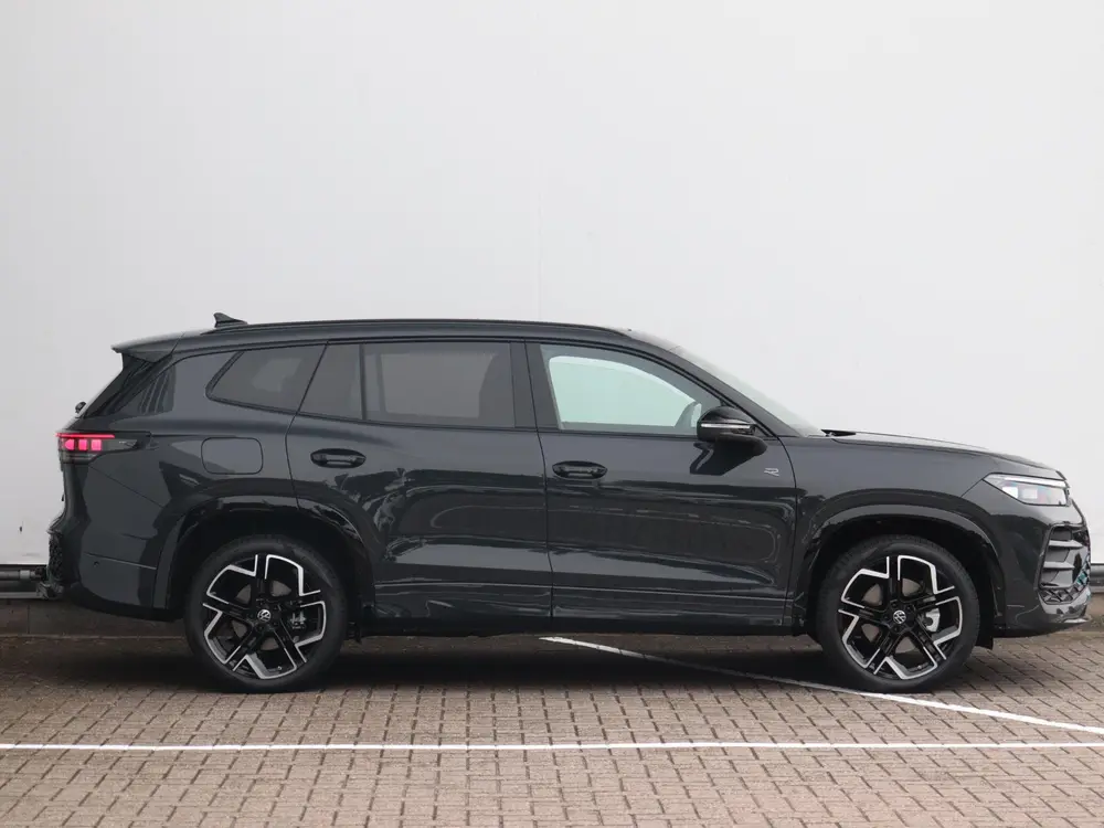 Volkswagen Tayron R-Line Edition 1.5 eHybrid 200 kW / 272 PK uit 2026, foto 3