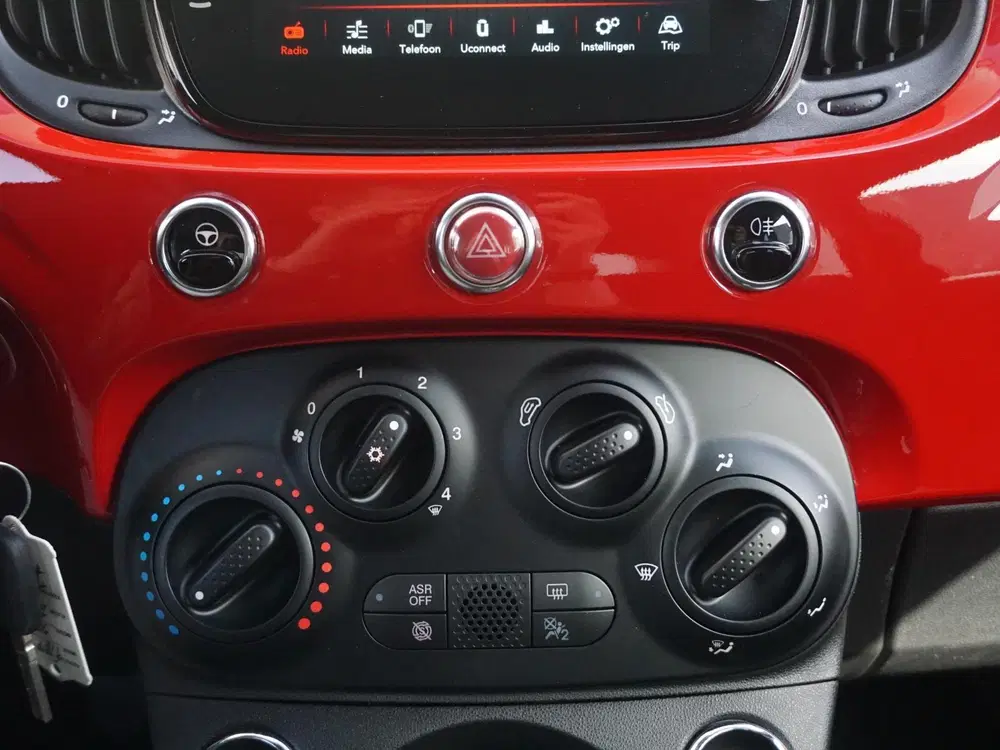 Fiat 500C 1.0 Hybrid RED Fiat Fiat 500 uit 2022, foto 18