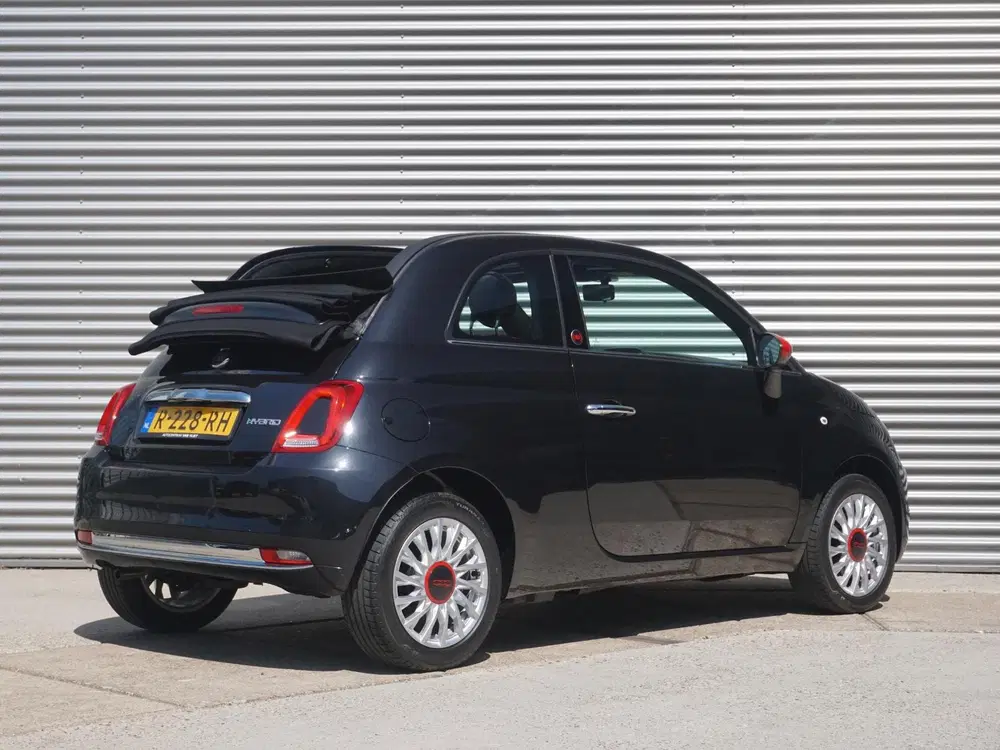 Fiat 500C 1.0 Hybrid RED Fiat Fiat 500 uit 2022, foto 2