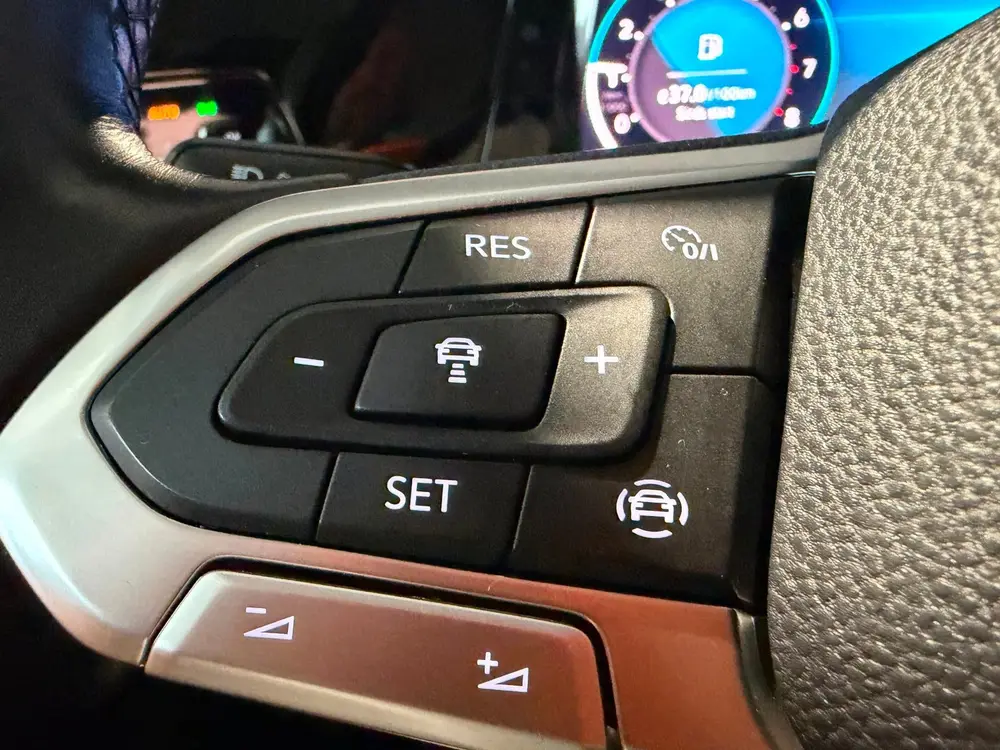 Volkswagen Golf 1.5 TSI LED|Trekhaak|Stuur + Stoelverw.|DAB| uit 2020, foto 16