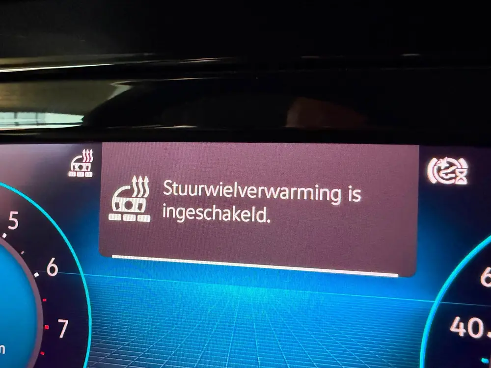 Volkswagen Golf 1.5 TSI LED|Trekhaak|Stuur + Stoelverw.|DAB| uit 2020, foto 17