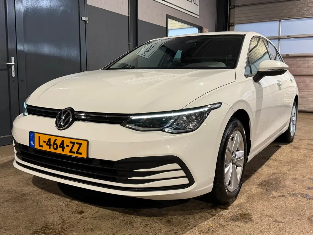 Volkswagen Golf 1.5 TSI LED|Trekhaak|Stuur + Stoelverw.|DAB| uit 2020, foto 2