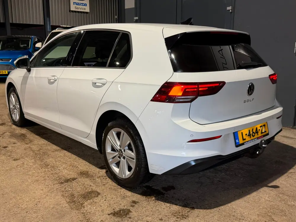 Volkswagen Golf 1.5 TSI LED|Trekhaak|Stuur + Stoelverw.|DAB| uit 2020, foto 3