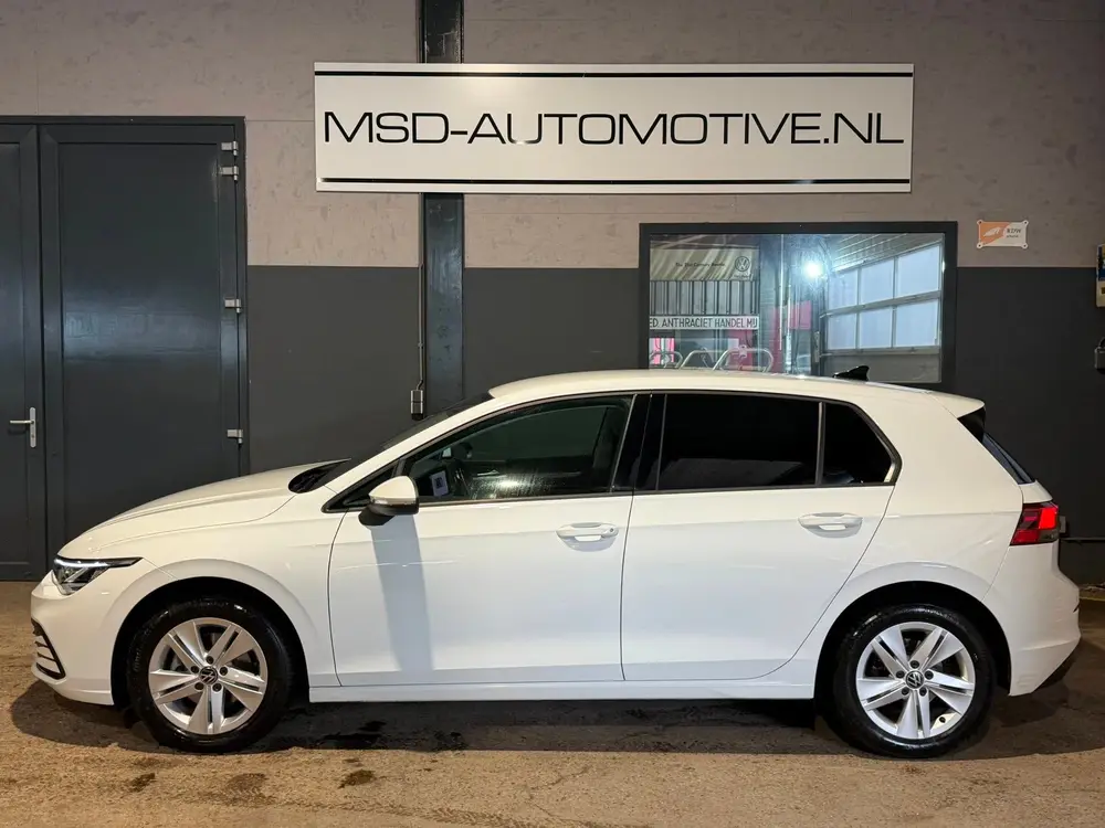 Volkswagen Golf 1.5 TSI LED|Trekhaak|Stuur + Stoelverw.|DAB| uit 2020, foto 6