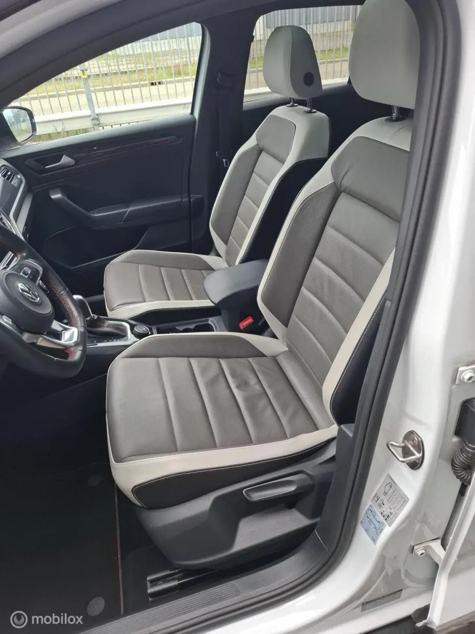 Volkswagen T-Roc 1.5 TSI Sport R 4Motion |Pano|Leder| uit 2019, foto 13