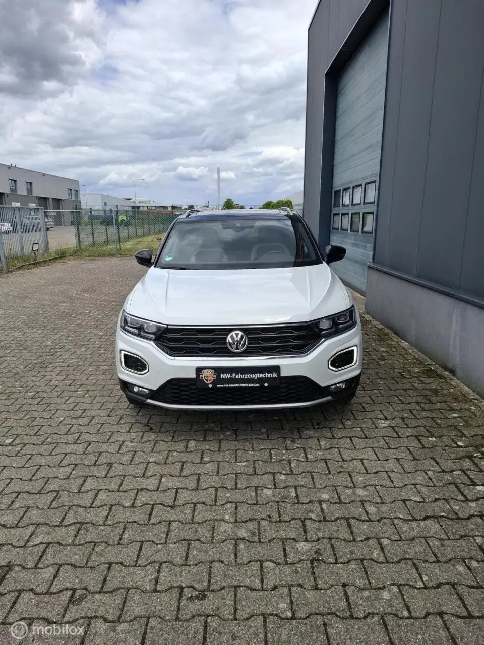 Volkswagen T-Roc 1.5 TSI Sport R 4Motion |Pano|Leder| uit 2019, foto 3