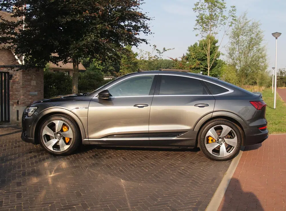 Audi e-tron 55 quattro S edition 95 kWh uit 2020, foto 7